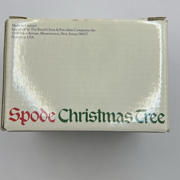 Spode Christmas Tree Baby 1st Christmas Mug with Green and Red Accents - Picture 9 of 13